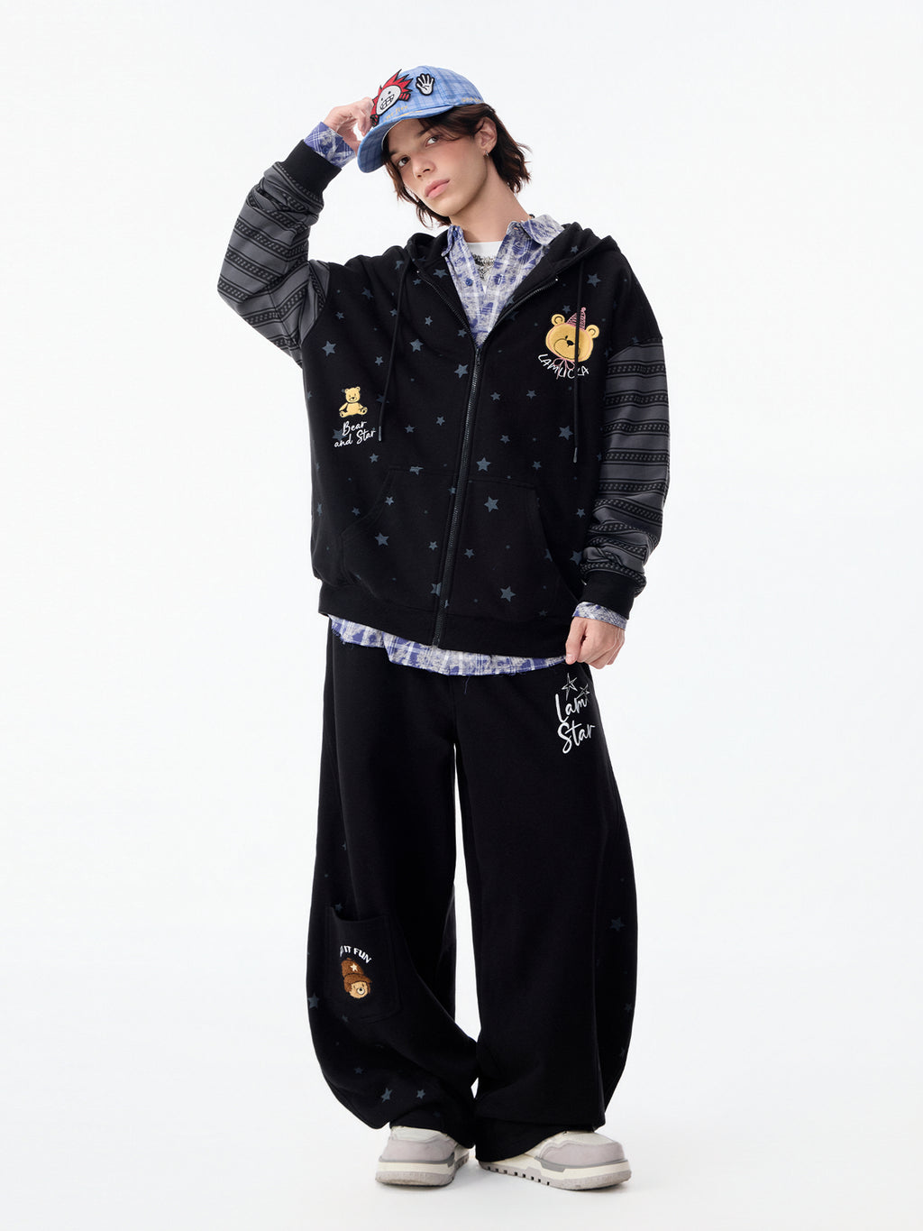 STAR PRINT CURVED WIDE-LEG SWEATPANTS