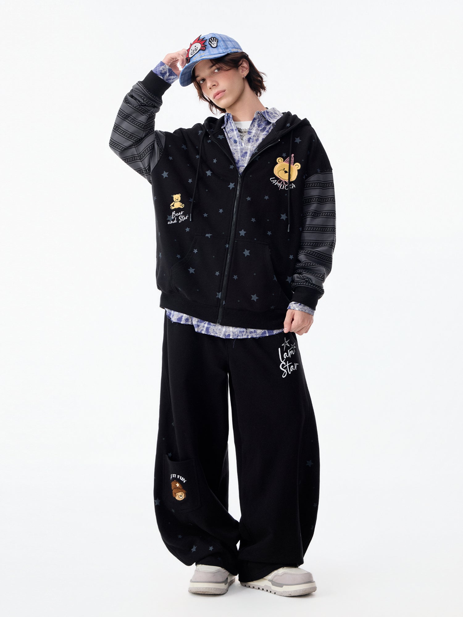 STAR PRINT CURVED WIDE-LEG SWEATPANTS