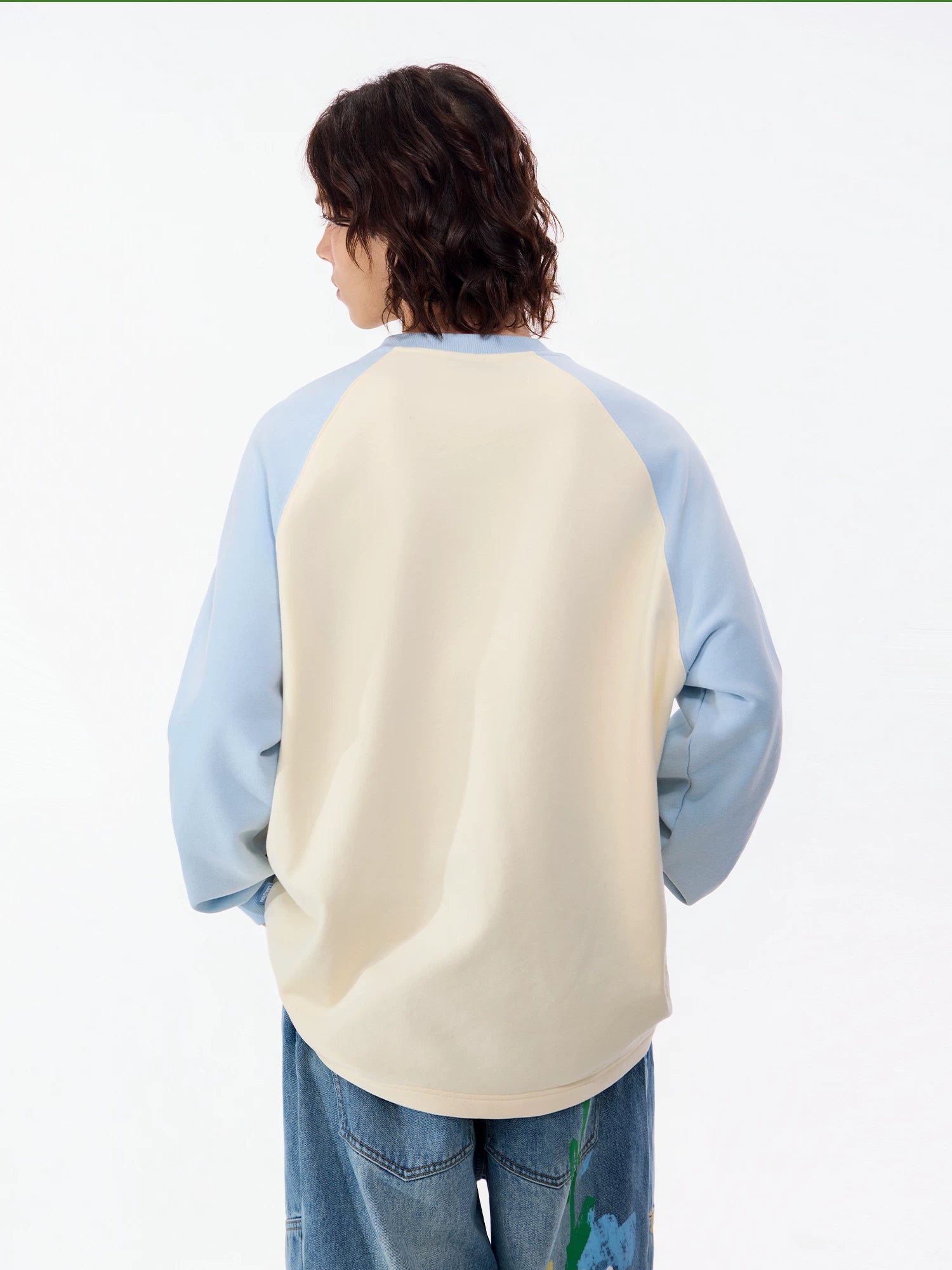 LAMLICKA beige bear color-block crewneck sweatshirt, product image 3